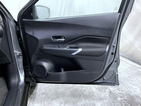 Certified 2024 Nissan Kicks SV image 17