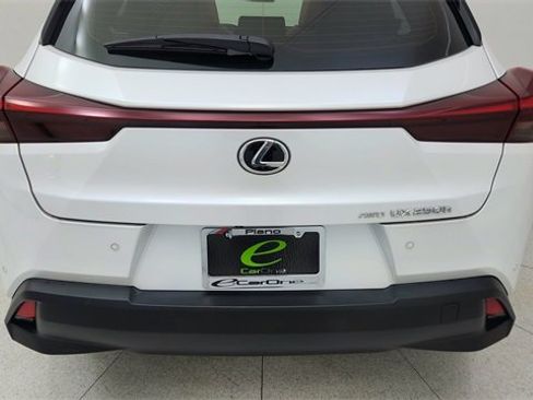 Used 2023 Lexus UX 250h AWD w/ Premium Package image 11