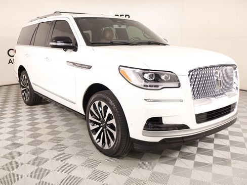 Certified 2023 Lincoln Navigator Reserve image 1
