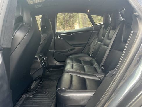 Used 2019 Tesla Model S Performance image 9