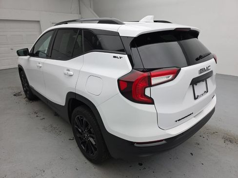 Used 2023 GMC Terrain SLT w/ Tech Package AWD/4WD image 10