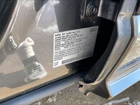 Used 2022 Audi Q7 3.0T Prestige image 35