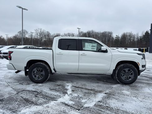 New 2026 Nissan Frontier SV w/ SV Convenience Package image 4