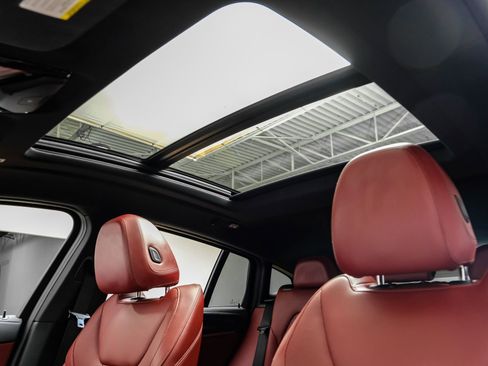 Used 2024 BMW X4 M40i w/ Premium Package image 5