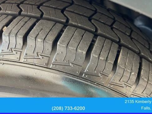 Used 2015 Ford Explorer XLT w/ Equipment Group 202B image 10