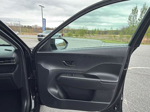 Certified 2024 Hyundai Kona SEL FWD image 17