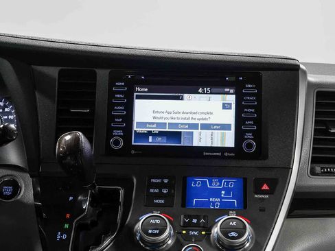 Certified 2020 Toyota Sienna XLE w/ XLE Navigation Package FWD image 14