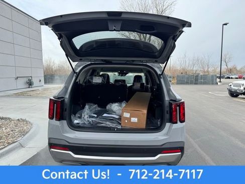 New 2026 Kia Sorento S image 8