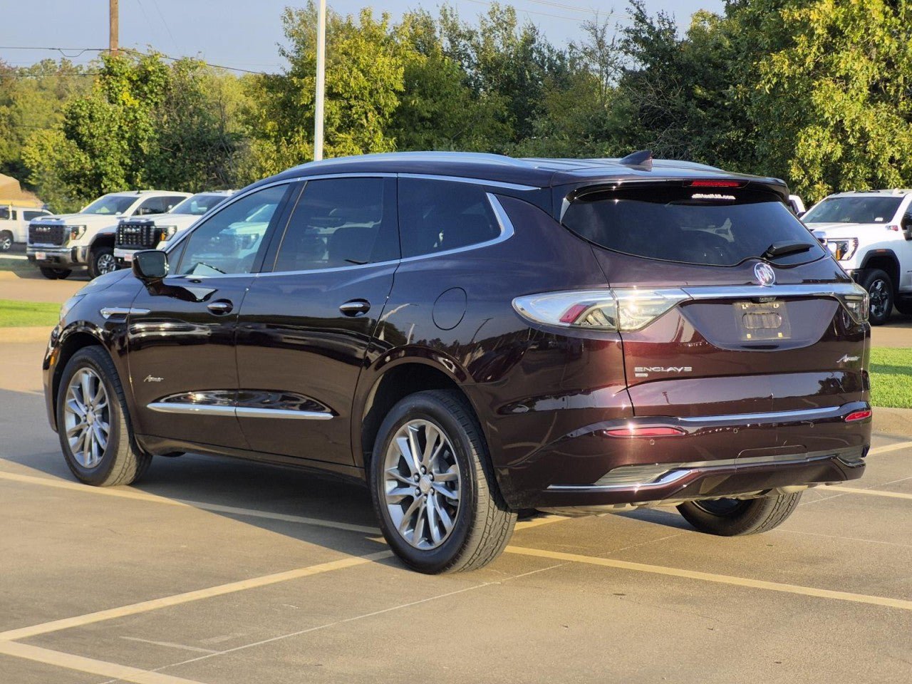 Certified 2022 Buick Enclave Avenir w/ Avenir Technology Package AWD/4WD image 4