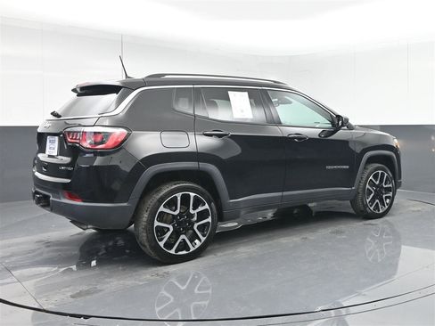 Used 2018 Jeep Compass Limited w/ Navigation Group image 5