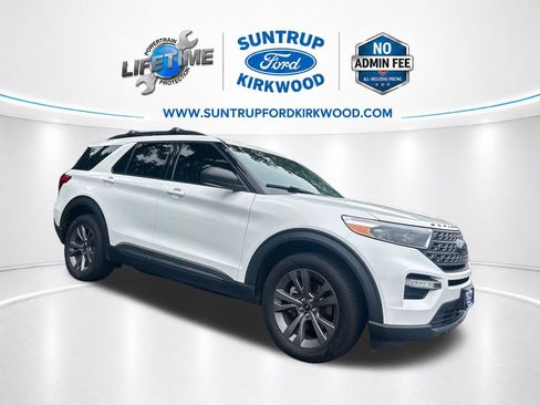Used 2021 Ford Explorer XLT w/ Equipment Group 202A AWD/4WD image 9