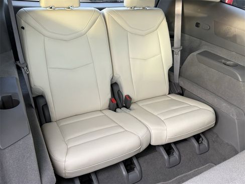 Used 2023 Cadillac XT6 Premium Luxury w/ Technology Package image 38