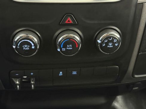 Used 2022 RAM 1500 Tradesman w/ Chrome Appearance Group AWD/4WD image 18