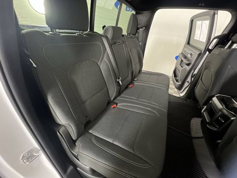 Used 2019 RAM 1500 Big Horn AWD/4WD image 24