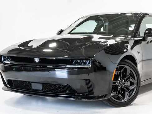 Used 2025 Dodge Charger Daytona R/T w/ Quick Order Package 25M R/T AWD/4WD image 2