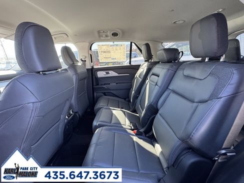 New 2025 Ford Explorer Active w/ Active Comfort Package image 17