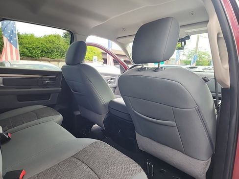 Used 2018 RAM 1500 Big Horn AWD/4WD image 37