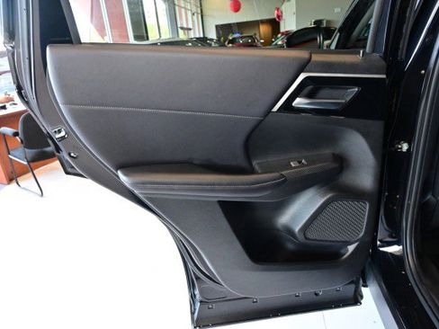 Used 2024 Mitsubishi Outlander SE Black Edition AWD/4WD image 21