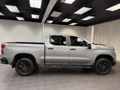 Used 2025 Chevrolet Silverado 1500 LT Trail Boss w/ Convenience Package II AWD/4WD image 5