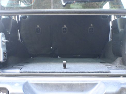 Used 2019 Jeep Wrangler Unlimited Sport image 18