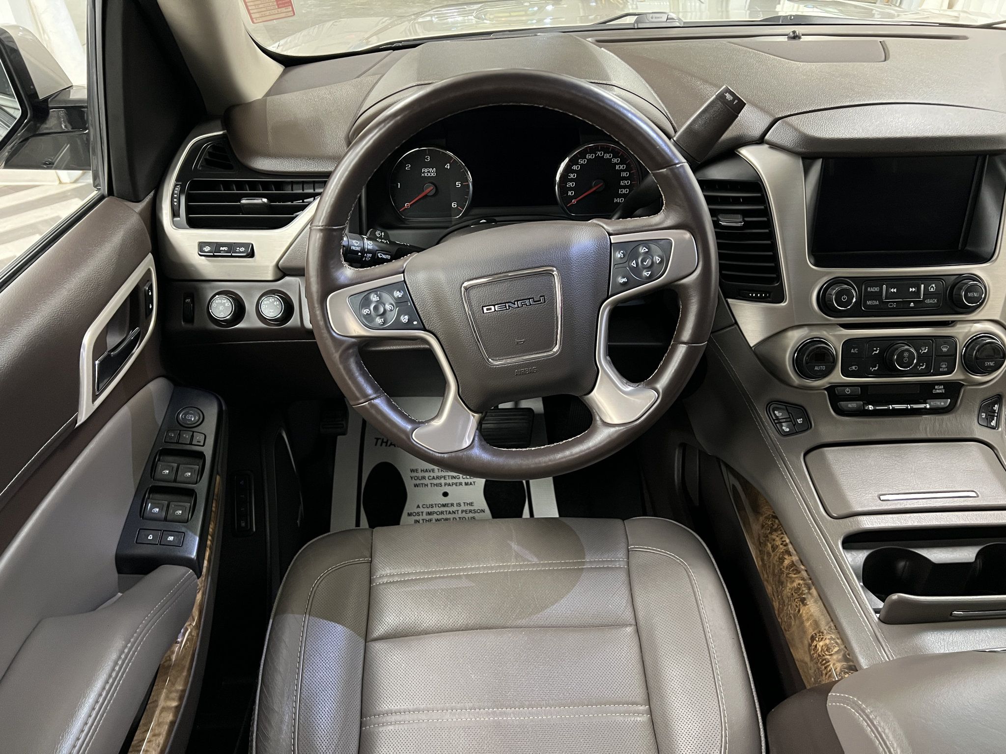 Used 2016 GMC Yukon XL Denali w/ Open Road Package AWD/4WD image 11