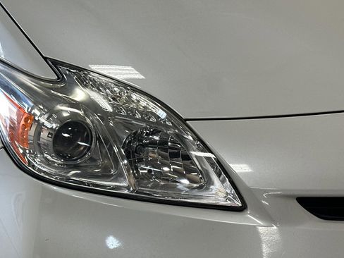 Used 2015 Toyota Prius Four FWD image 43