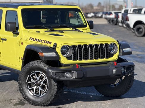 Used 2024 Jeep Wrangler Unlimited Rubicon image 5