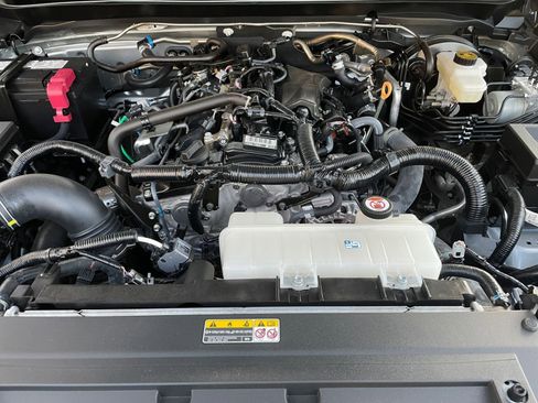 Used 2025 Toyota Tacoma TRD Off-Road AWD/4WD image 33