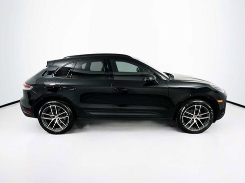 Certified 2026 Porsche Macan AWD/4WD image 8