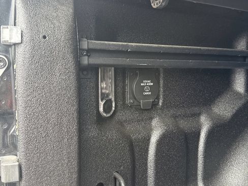 Used 2025 RAM 1500 Big Horn AWD/4WD image 31