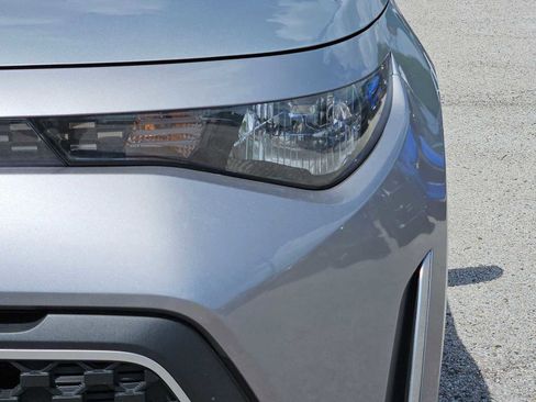 Used 2025 Kia Soul LX FWD image 10