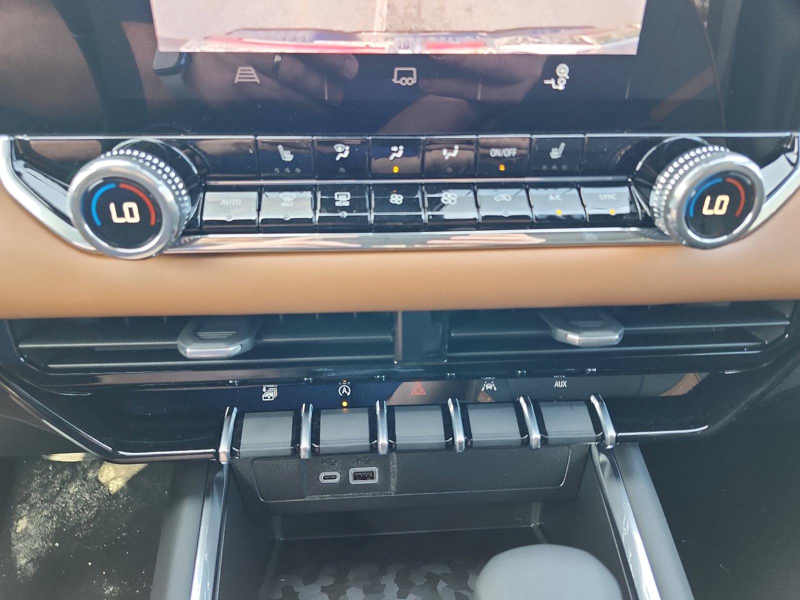 New 2026 GMC Canyon AT4 AWD/4WD image 13