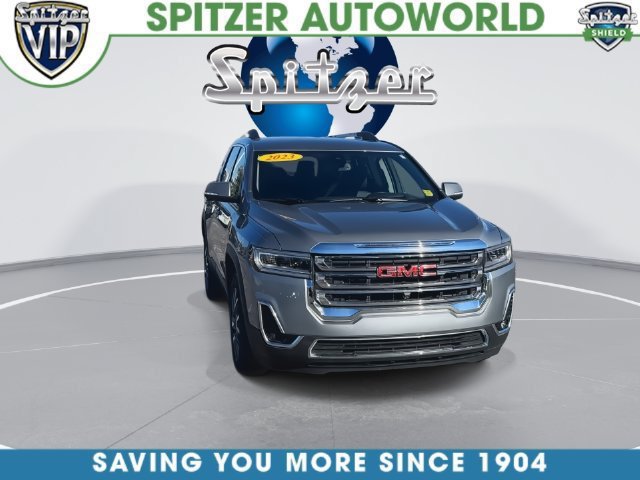 Used 2023 GMC Acadia SLT w/ Technology Package FWD image 4