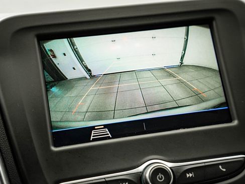 Used 2021 Chevrolet Equinox LT FWD image 34