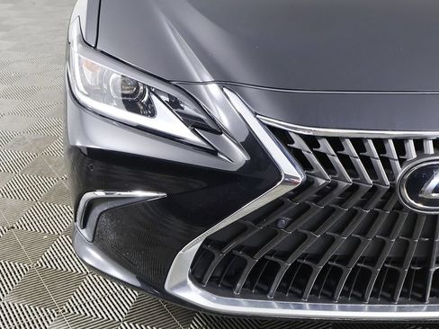 Used 2024 Lexus ES 350 w/ Premium Package FWD image 12