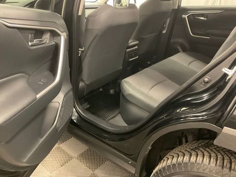 Used 2019 Toyota RAV4 XLE image 26