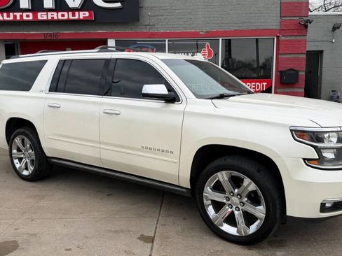 Used 2015 Chevrolet Suburban LTZ image 2