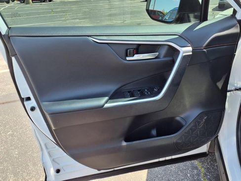 Used 2024 Toyota RAV4 Adventure image 22