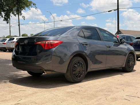 Used 2019 Toyota Corolla LE FWD image 3