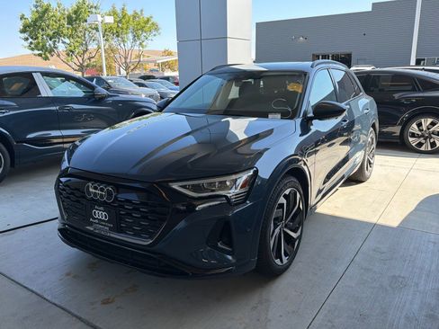 Used 2024 Audi Q8 e-tron Premium Plus w/ Premium Plus Package AWD/4WD image 2