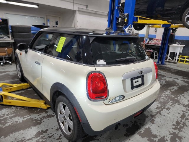 Used 2015 MINI Cooper 2-Door Hardtop FWD image 6