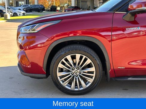 Used 2021 Toyota Highlander Platinum image 8