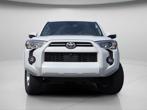 Certified 2024 Toyota 4Runner SR5 Premium w/ SR5 Premium Package AWD/4WD image 3