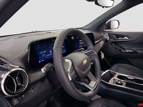 New 2026 Chevrolet Equinox LT w/ Safety and Technology Package FWD image 10