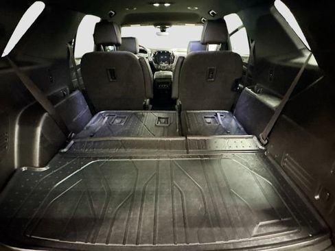 Used 2023 Chevrolet Traverse RS w/ LPO, Floor Liner Package AWD/4WD image 27