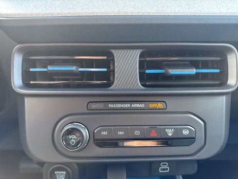 New 2025 Ford Maverick XLT w/ XLT Luxury Package image 33