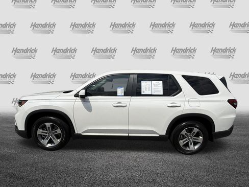 Used 2025 Honda Pilot EX-L image 16