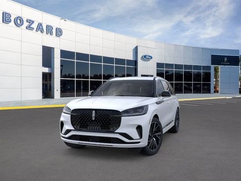 New 2026 Lincoln Aviator Black Label w/ Jet Appearance Package image 2
