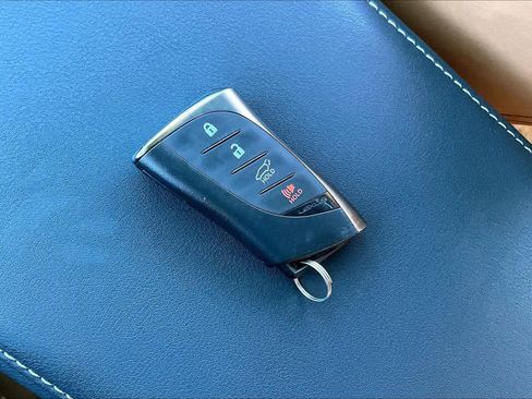 Used 2023 Lexus RZ 450e Premium image 14