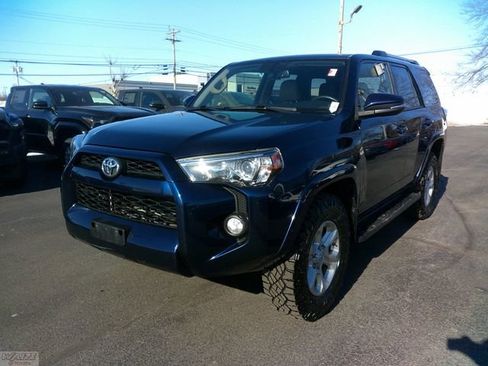 Used 2019 Toyota 4Runner SR5 Premium image 5